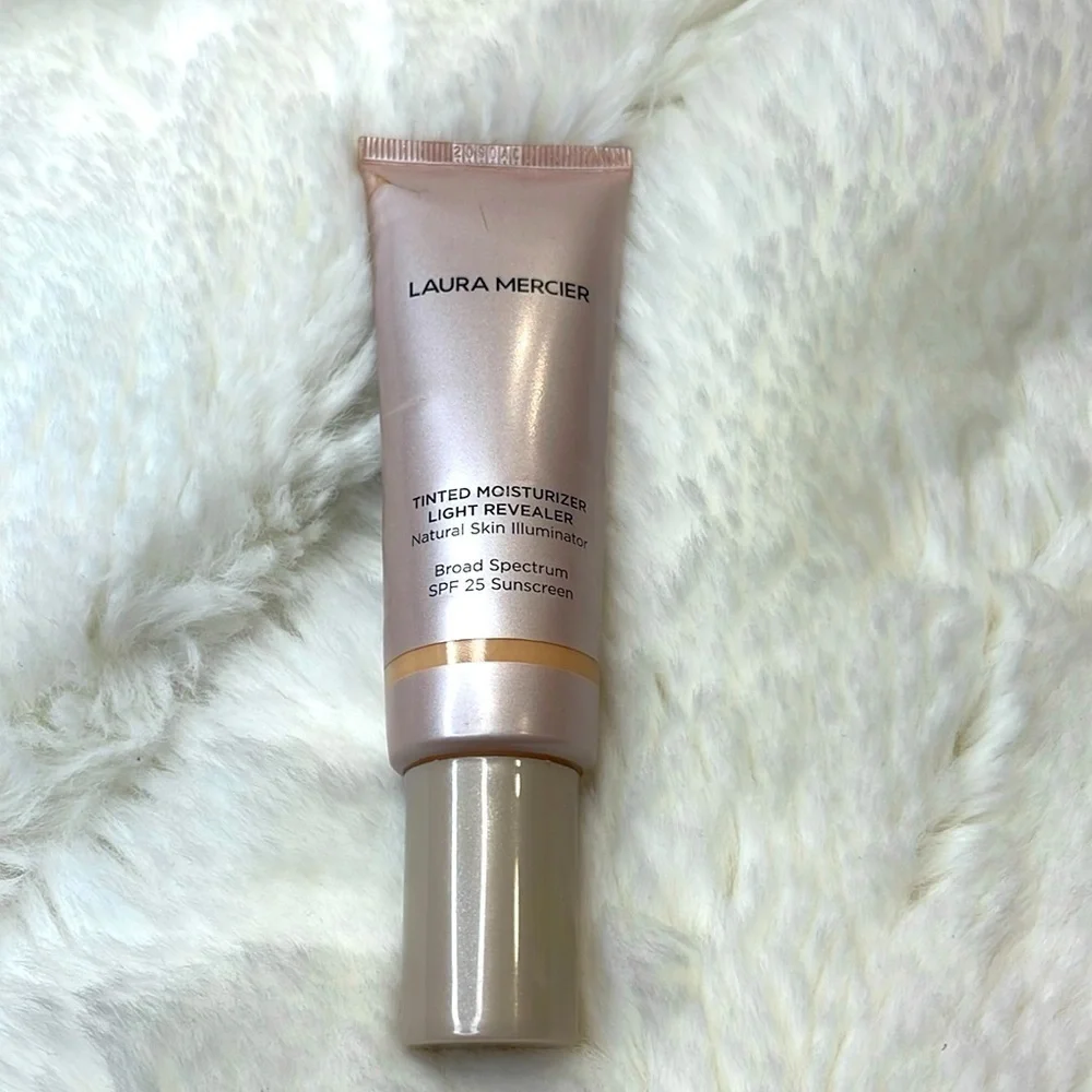 😍new😍 LAURA MERCIER Tinted Moisturizer Light Revealer SPF 25 in Cameo